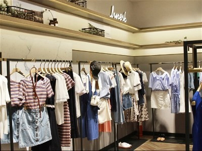 零經驗開品牌折扣店，如何避開服裝輔料銷售虧損陷阱？